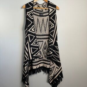 Questions by Say What Sleeveless Tribal Lightweight Asymmetrical Cardigan Large‎